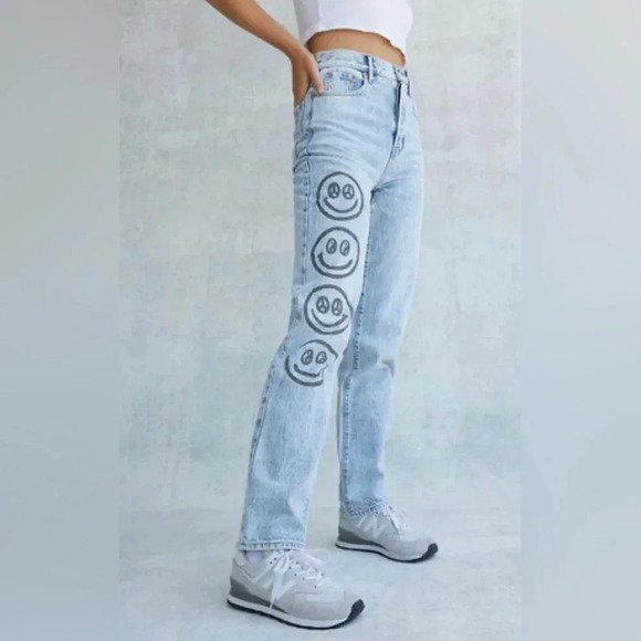 Pacsun Stamped  Smiley Dad Light Wash High Rise Denim Jeans Size 23 - Picture 1 of 12